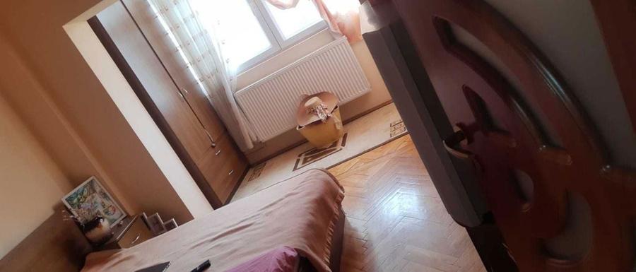 Vand apartament 3 camere, decomandat, et. 2, zona Nufarul- Bisericuta, Oradea - 13