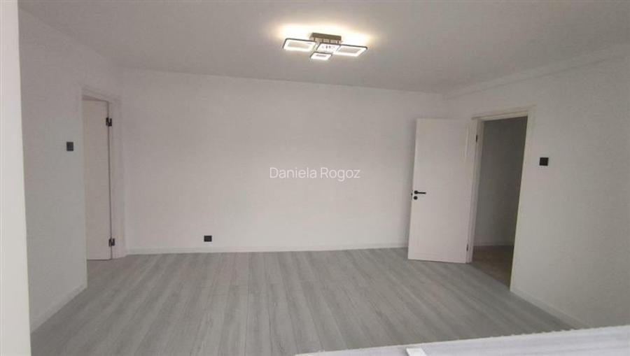 Apartament 3 camere Titan Strand Cara