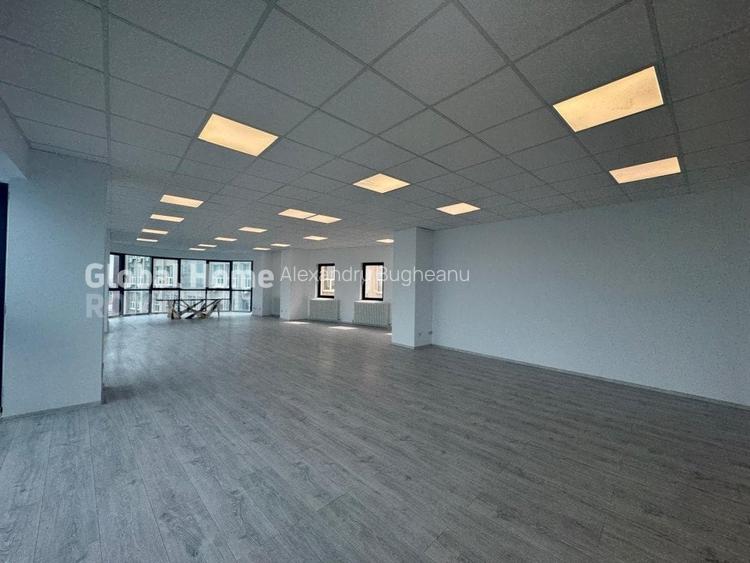 Spatiu Comercial 13200mp| Posibilitate Parcare | Lift | Cladire noua Spatiu Comercial 13200mp| Posibilitate Parcare | Lift | Cladire noua