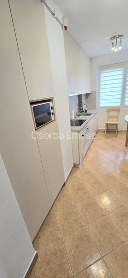 Apartament cu 3 camere decomandat în Semicentral Apartament cu 3 camere decomandat în Semicentral