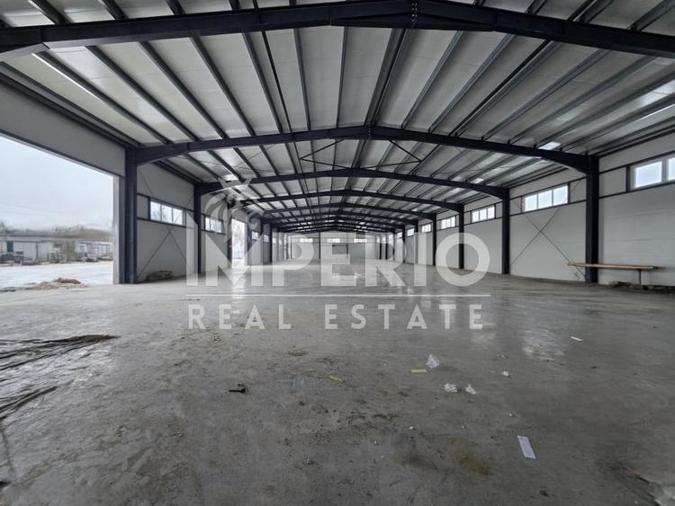 Hala cu birouri si apartemente la etaj! - 1