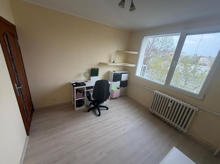 3 camere mobilat utilat etaj 3/4,metrou 1 decembrie la 5 minute - 13