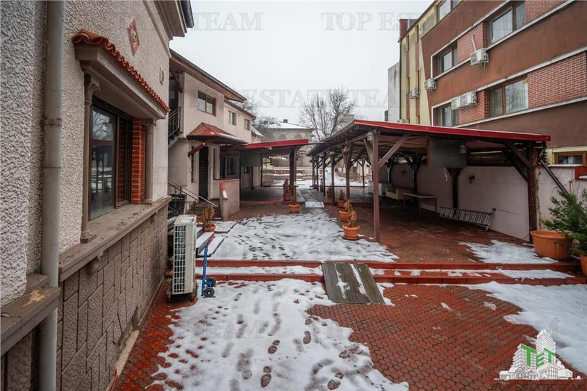 Proprietate Piata Unirii - teren  1000mp +  2 constructii - 2