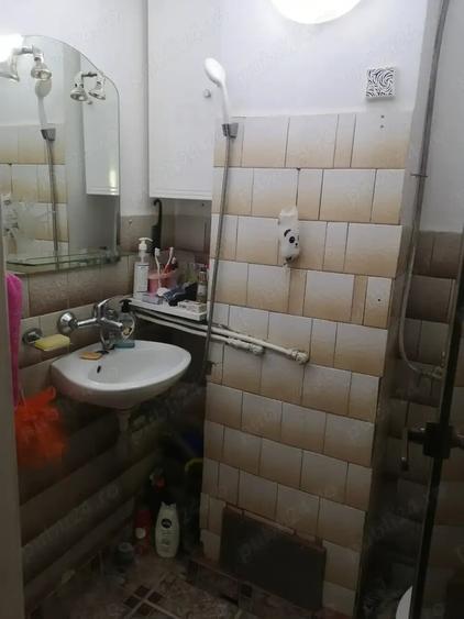 Vand apartament 3 camere decomandat zona nord - 4