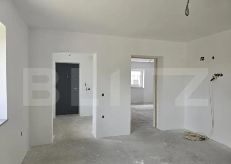 Casa 2 camere, 120 mp -7.8 ari teren . Lazuri - 7