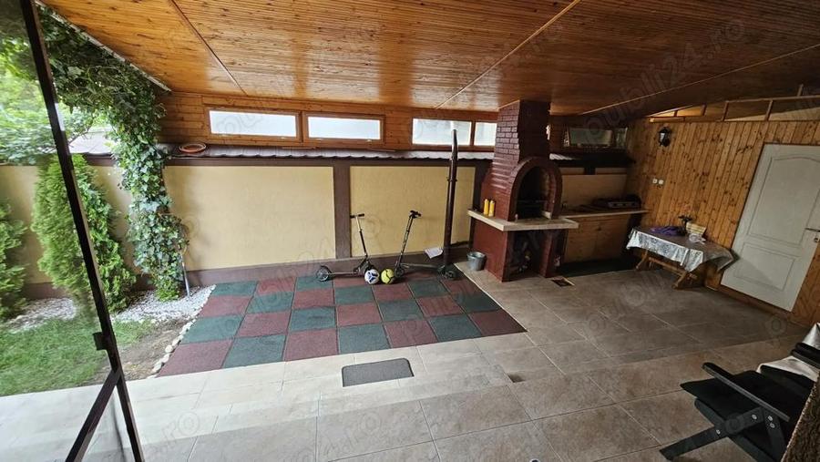 Casa de vanzare, zona Carrefour - 1