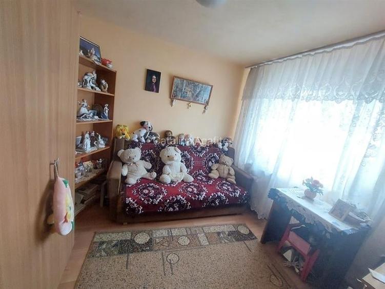 Apartament cu 2 camere semidecomandat, mobilat în Astra Apartament cu 2 camere semidecomandat, mobilat în Astra