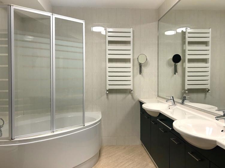 Spatiu exclusivist pentru activități de birou sau servicii comerciale - 12