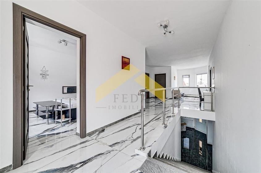 Casa de vanzare in zona centrala str. Mihai Eminescu - 9