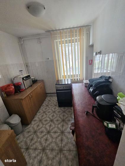 Spatiu comercial- cabinet medical parter zona 1 mai - 3