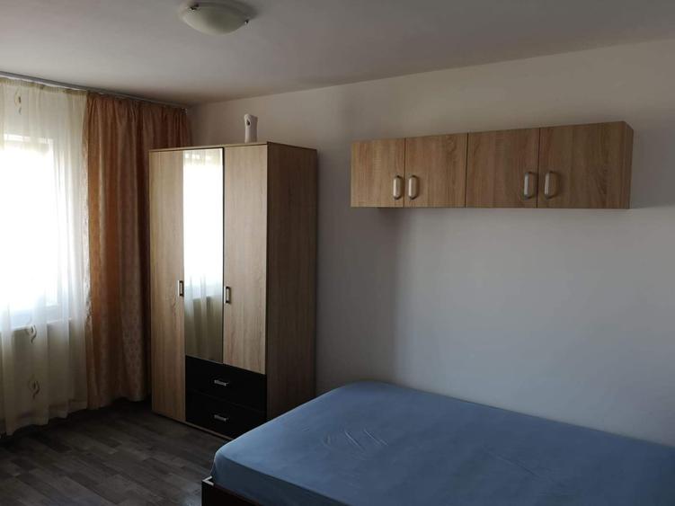 Inchiriez Garsoniera Titan Auchan - 3