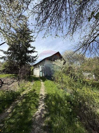 Casă  de vânzare în zona Câmpulung înconjurată de natura - 13