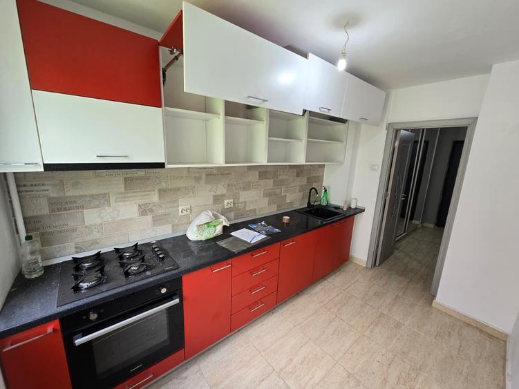 Vanzare 2 cam cu bucatarie utilata, reabilitat, loc parcare,Calea Vitan cu Bravu - 2
