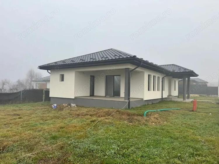 Casa individuala de vanzare 131 mp construi?i, teren 6 ari - 20