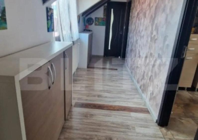 Casa 5 camere, Sacele , panouri solare 6kw, terasa , 835 mp - 17