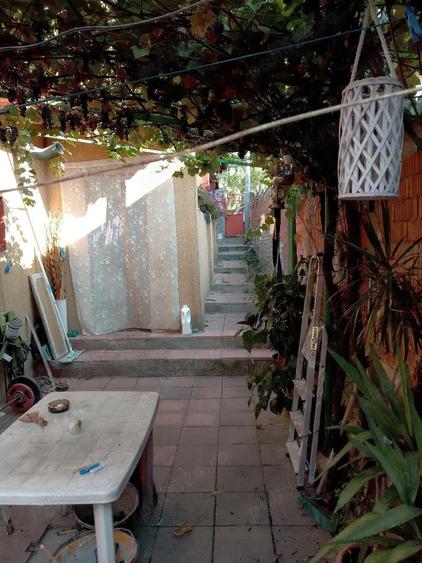 Casa la curte pe parter, situata la 300 metrii de metrou Mihai Bravu - 9