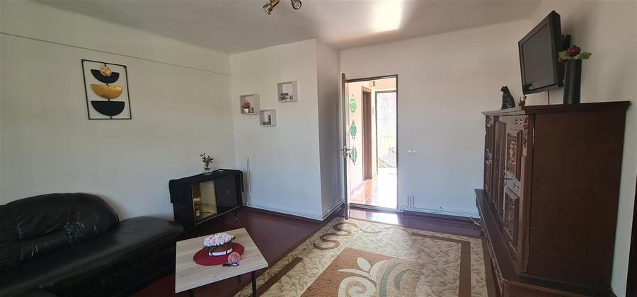 Ap. 2 camere, et.3, la bloc, 82mp, central -Piata Catedralei - 2