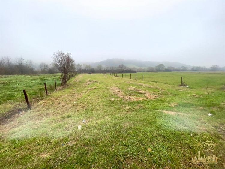 Teren intravilan cu acces la DN76 de vanzare in Hidiselu de Sus - 1