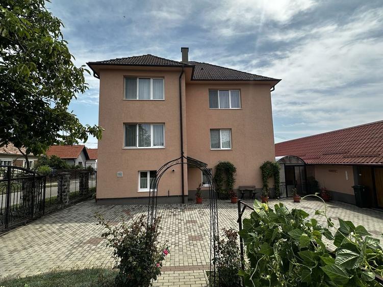 Casa de vanzare - Reghin, str. Pometului - 6