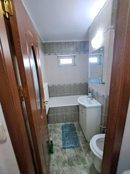 Etaj 1, Micro 8 Targoviste ! Inchiriere apartament 2 camere, zona Polimed - 3