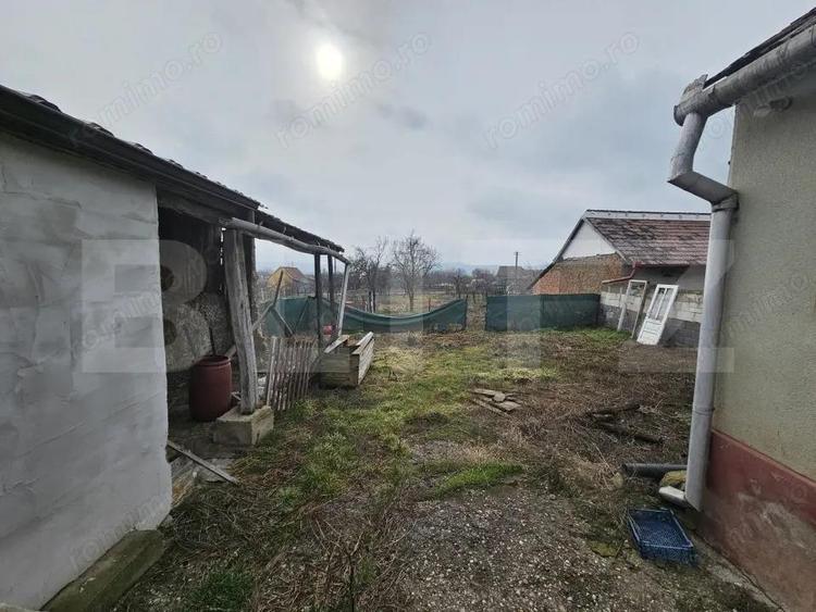 Casa cu 4 camere, teren 544 mp, 2 fronturi stradale asfaltate, Cricau - 11