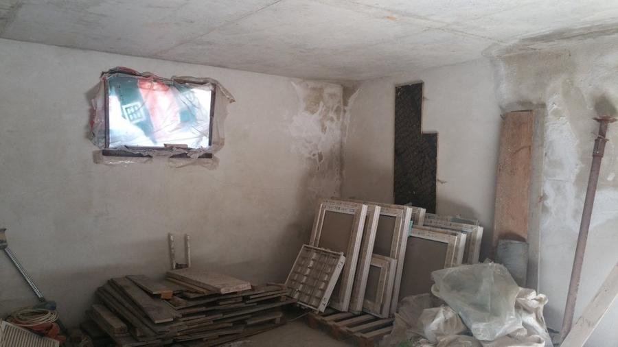 CASA SINGUR CURTE DE RENOVAT  cu teren 297 mp -ZONA PIATA UNIRII- comision 0% - 6