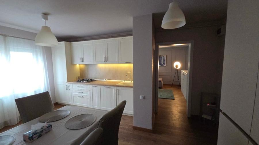 Apartament spatios si modern de inchiriat - 10