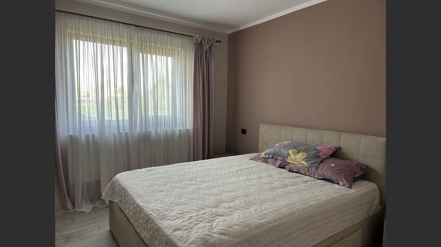 Casă frumoasă 4 camere, Strada Ana Ipatescu, Tg-Jiu - 4