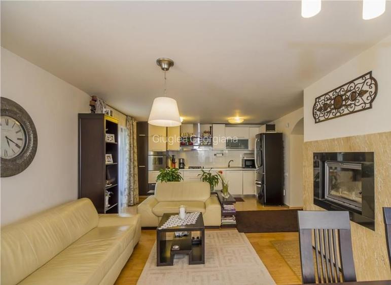 Casă cu 5 camere în Central Casă cu 5 camere în Central