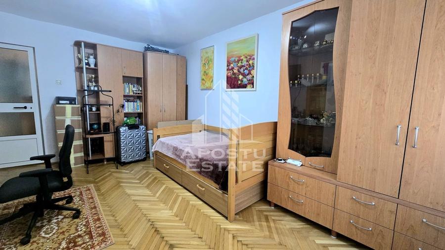 Apartament cu 2 camere, decomandat, centrala proprie, zona Aradului - 5