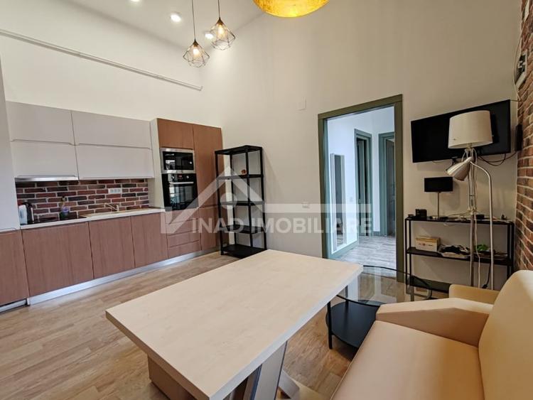 Apartament cu 3 camere situat in zona Centrala langa Piata Unirii - 1