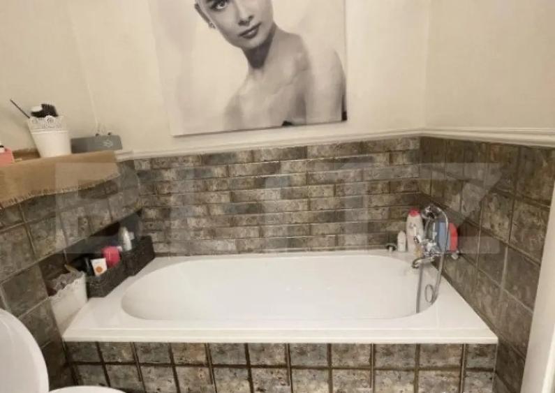 Apartament modern, 3 camere, cu terasa de 39 mp, cartier Bur - 1