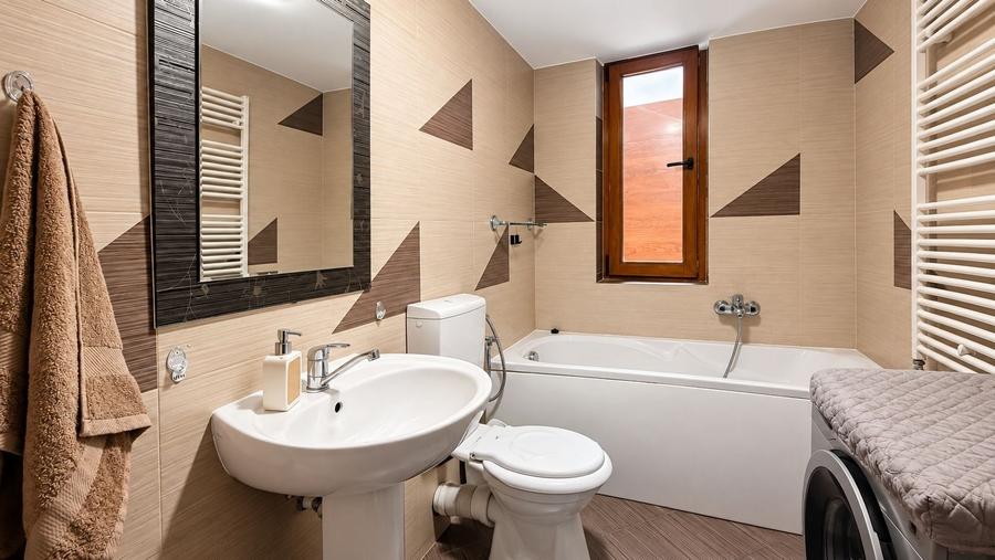 Apartament cu 3 camere decomandat în Letea