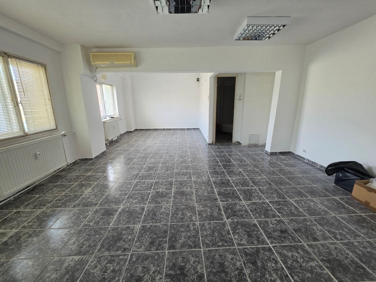 Calea Mosilor, 5 minute metrou Obor, stradal, vedere spate, bloc 1982, - 5