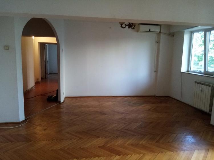 Gheorghe Sincai, Tineretului - 6