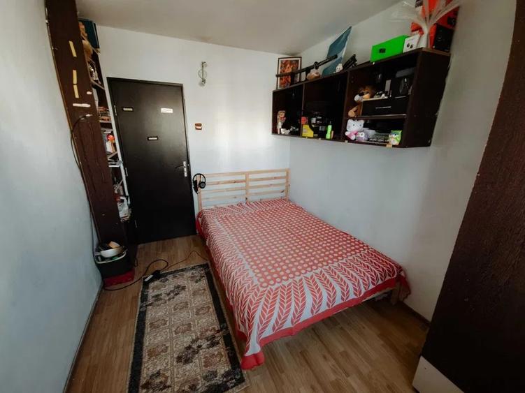 Apartament de 3 camere, etaj 2/4, zona Alexandru cel Bun - 5
