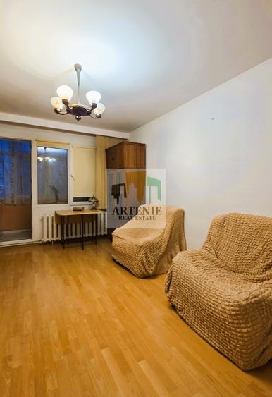 Garsoniera Decomandata Ozana - ! Decembrie 34 mp Centrala Termica - 2