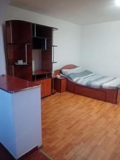 Ofer spre inchiriere garsoniera - 1
