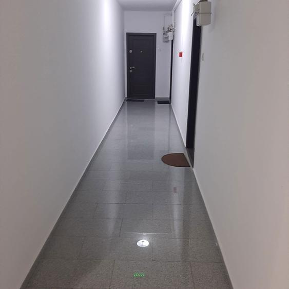 Inchiriez garsoniera 2 min metrou - 1