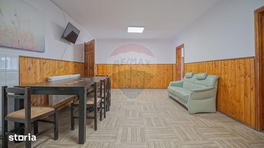 Casă cu Teren 1137 Mp în Moieciu