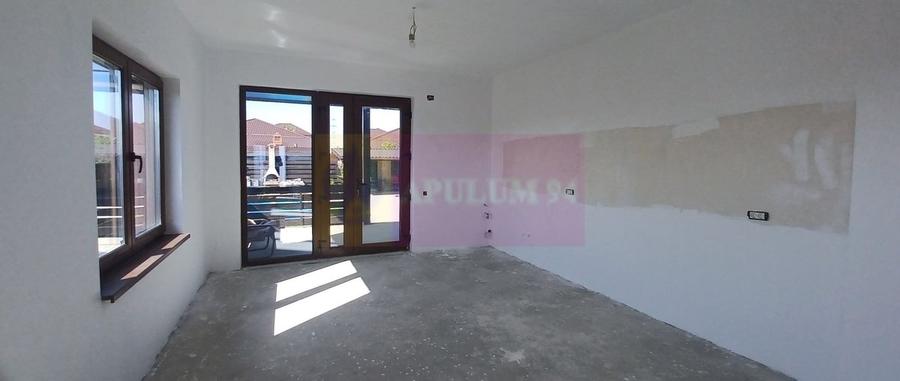 Casă cu 4 camere cu Teren 440 Mp în Central