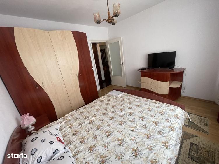 Apartament cu 3 camere decomandat în Vasile Aaron