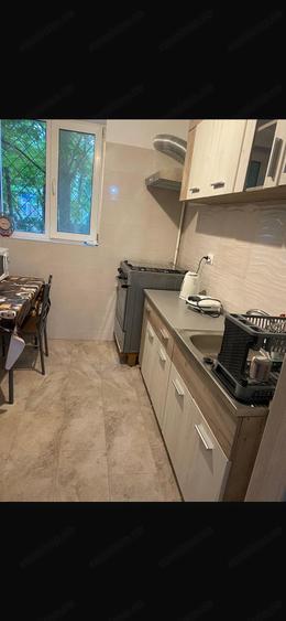 Apartament cu 4 camere decomandat în Titan