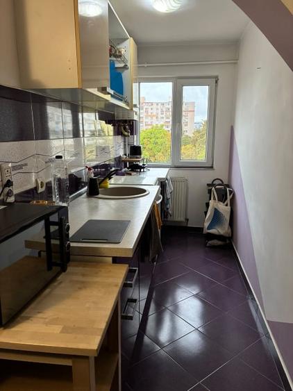 Apartament cu 2 camere semidecomandat, mobilat în Complex Studențesc