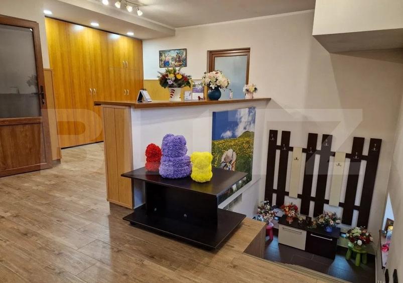 Casă individuală cu 11 camere cu Teren 906 Mp în Brașovul Vechi