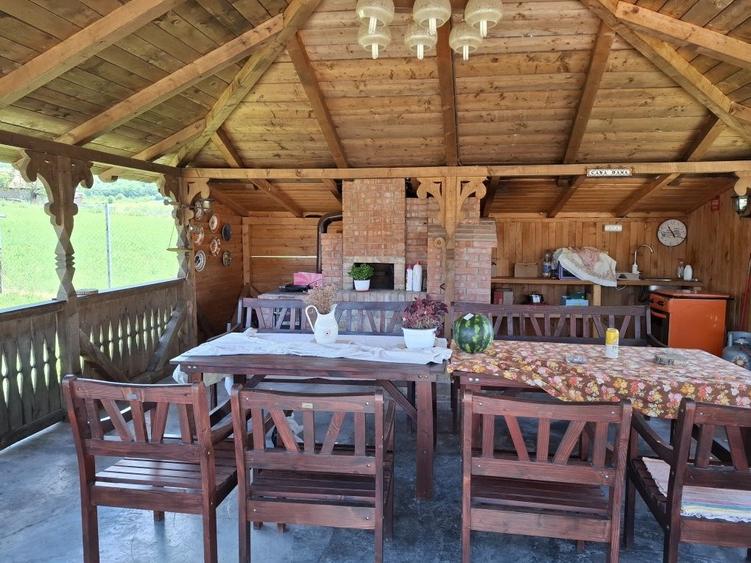 Casă cu 4 camere în Cornești