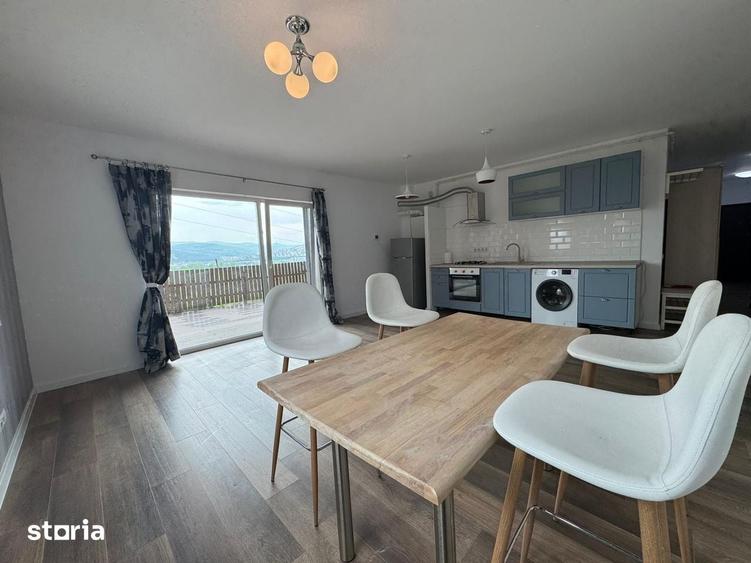 Apartament cu 4 camere în Florești