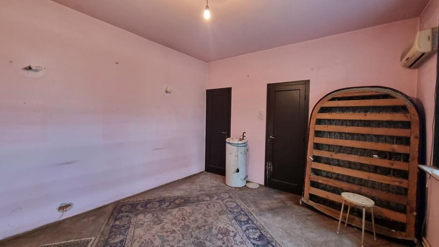 Apartament cu 3 camere semidecomandat în Unirii