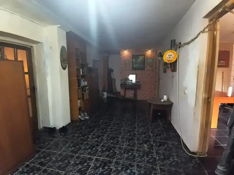 Casă cu 4 camere cu Canalizare în Domenii