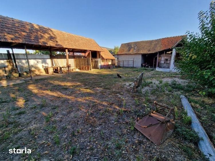 Casă cu 4 camere cu Teren 120 Mp în Saca